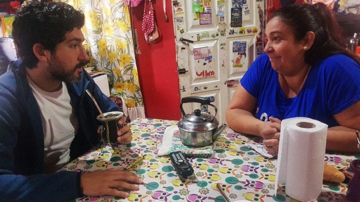 Pablo Alaniz junto a los vecinos de Santa Rosa y Pico de Oro